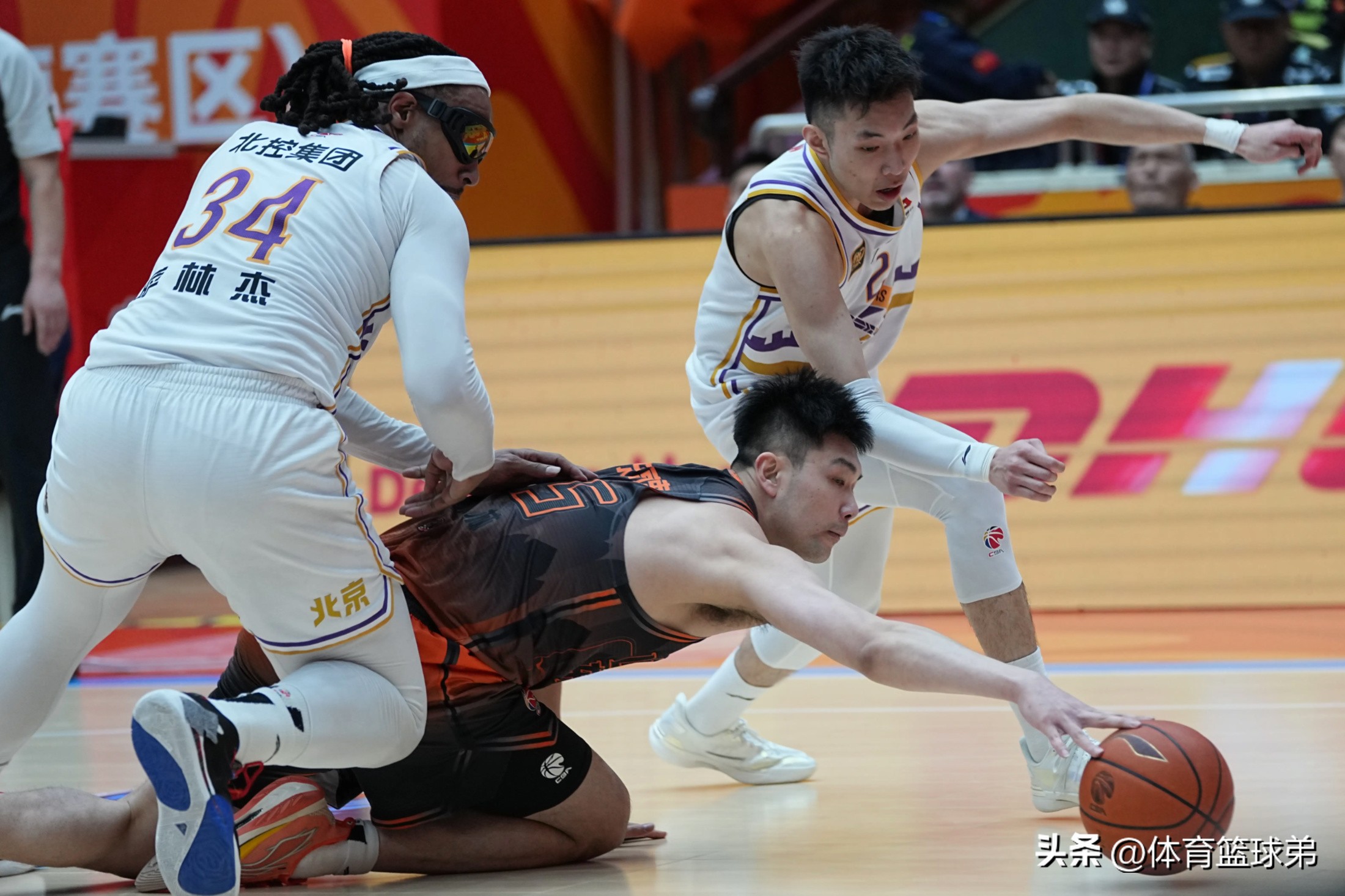 包含球队备战下一场比赛，瞄准更高目标的词条